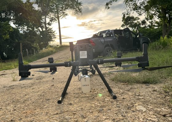 Drone Matrice 600 Pro y lidar CHC Aplha Unit 450